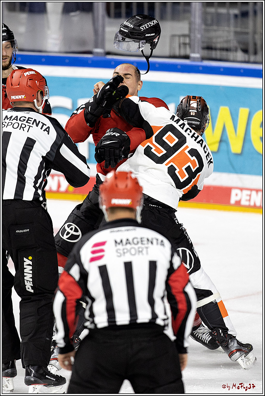 PENNY DEL;  Koelner Haie - Grizzlys Wolfsburg; Koeln, 10.09.2021